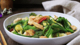 Low carb Thai-inspired noodle recipe Paleo Pad See Ew stir-fry with chicken and broccoli