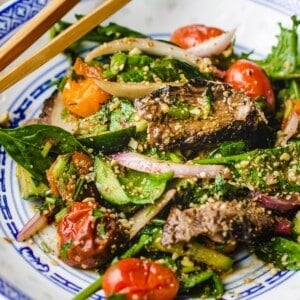 Grilled Thai style beef salad with Thai chili sauce dressing made paleo, gluten-free, low carb, and Whole30 from I Heart Umami.