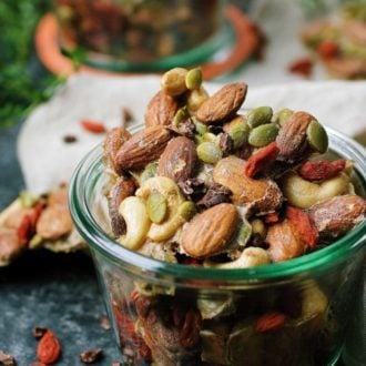 Paleo ginger-spiced mixed nuts for healthy holiday homemade gift recipe!