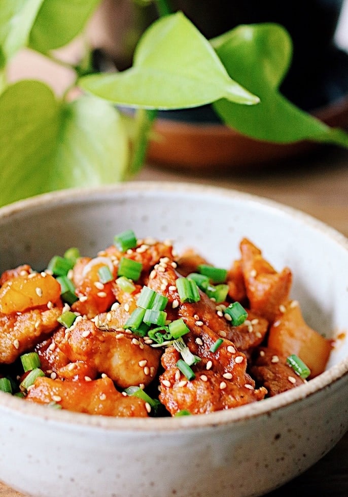 Paleo Sweet and Sour Chicken. Whole30 Sweet and Sour Chicken. Keto sweet and sour chicken. Paleo Chinese New Year Recipes. Paleo Chinese food. Paleo Asian food. IHeartUmami.com