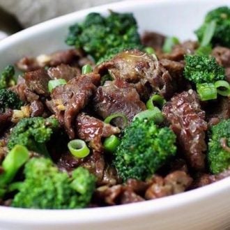 Easy Paleo Beef with Broccoli recipe with tons of flavor for everyday healthy meal !
