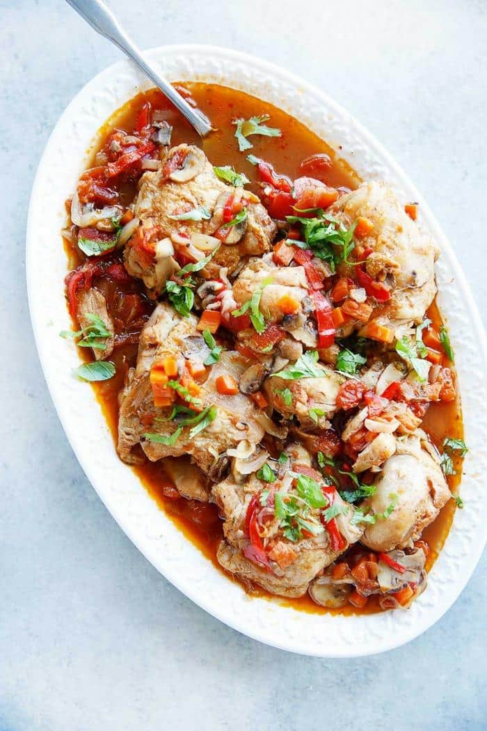 https://iheartumami.com/wp-content/uploads/2017/12/Whole30-Instant-Pot-Recipes-Chicken-Cacciatore-.jpg