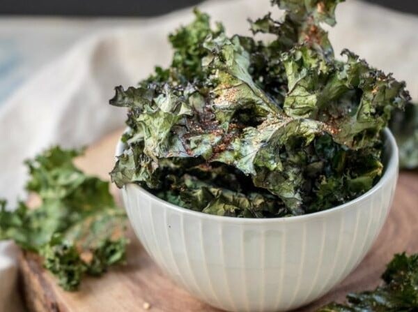 Oven baked and roasted kale chips Recipe