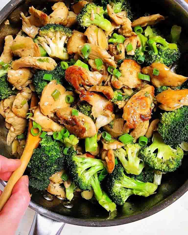 Chinese Chicken and Broccoli Stir Fry Recipe with Keto Whole30 Stir Fry Sauce.