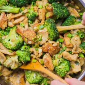 Healthy Chinese Paleo Chicken and Broccoli Stir Fry Recipe with Keto Whole30 Chicken Stir Fry Sauce.