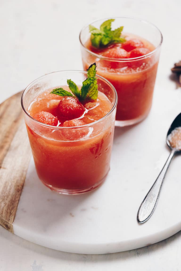 Whole30 Watermelon Peach Mocktail recipe with no added sugar and is the Whole30 Compliant Drinks.