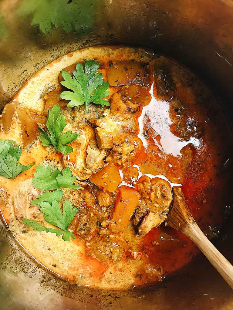 Photo shows the curry chicken cooked in an instant pot 