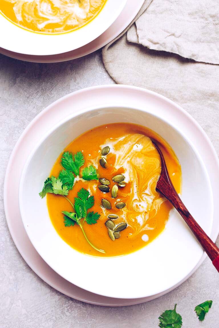 Paleo Blender Pumpkin Soup recipe with canned pumpkin and coconut milk, sweetened with natural apple juice.