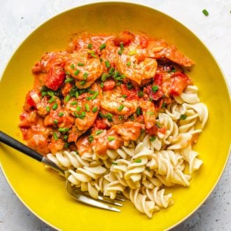 Shrimp in Tomato Cream Sauce recipe with homemade dairy-free and gluten-free pink sauce from I Heart Umami.