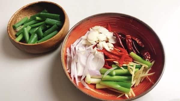 Step 3. Chop aromatics