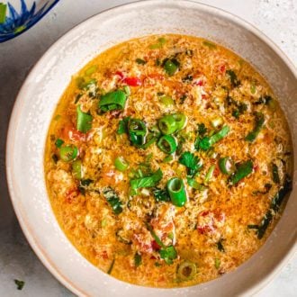 Recette de soupe aux œufs à la tomate sans fécule de maïs Et Umami au cœur.