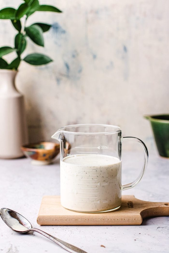 https://iheartumami.com/wp-content/uploads/2020/01/Whole30-Ranch-Yogurt-Dressing-I-Heart-Umami-3-700x1050.jpg