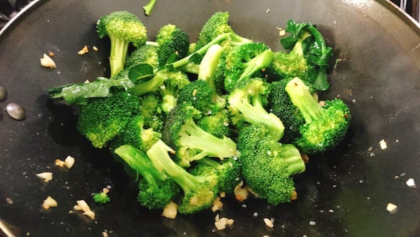 Ginger Garlic Shrimp And Broccoli Stir-fry 