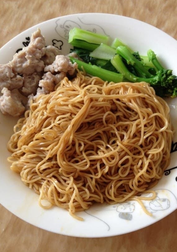 Cantonese style lo mein