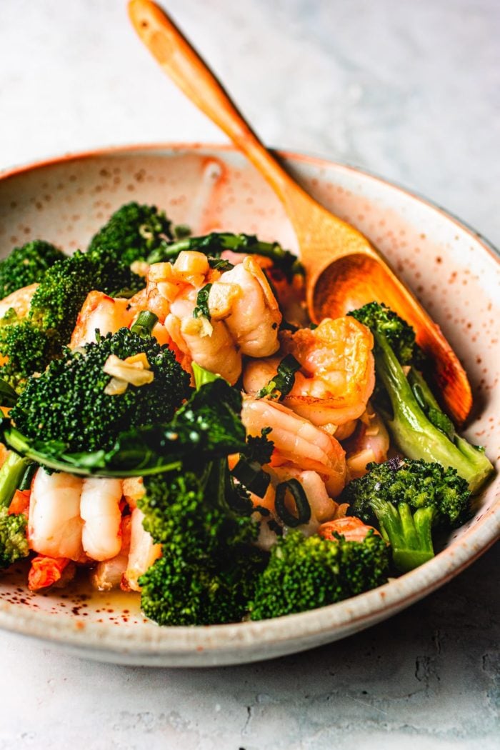 Chinese shrimp and broccoli stir-fry recipe in ginger garlic sauce I Heart Umami.