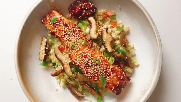 Gochujang glazed salmon meal