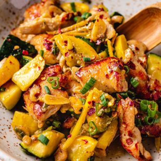 Ginger Chicken Recipe Stir-Fry with Summer Squash is Paleo, Whole30, and Low Carb from I Heart Umami.