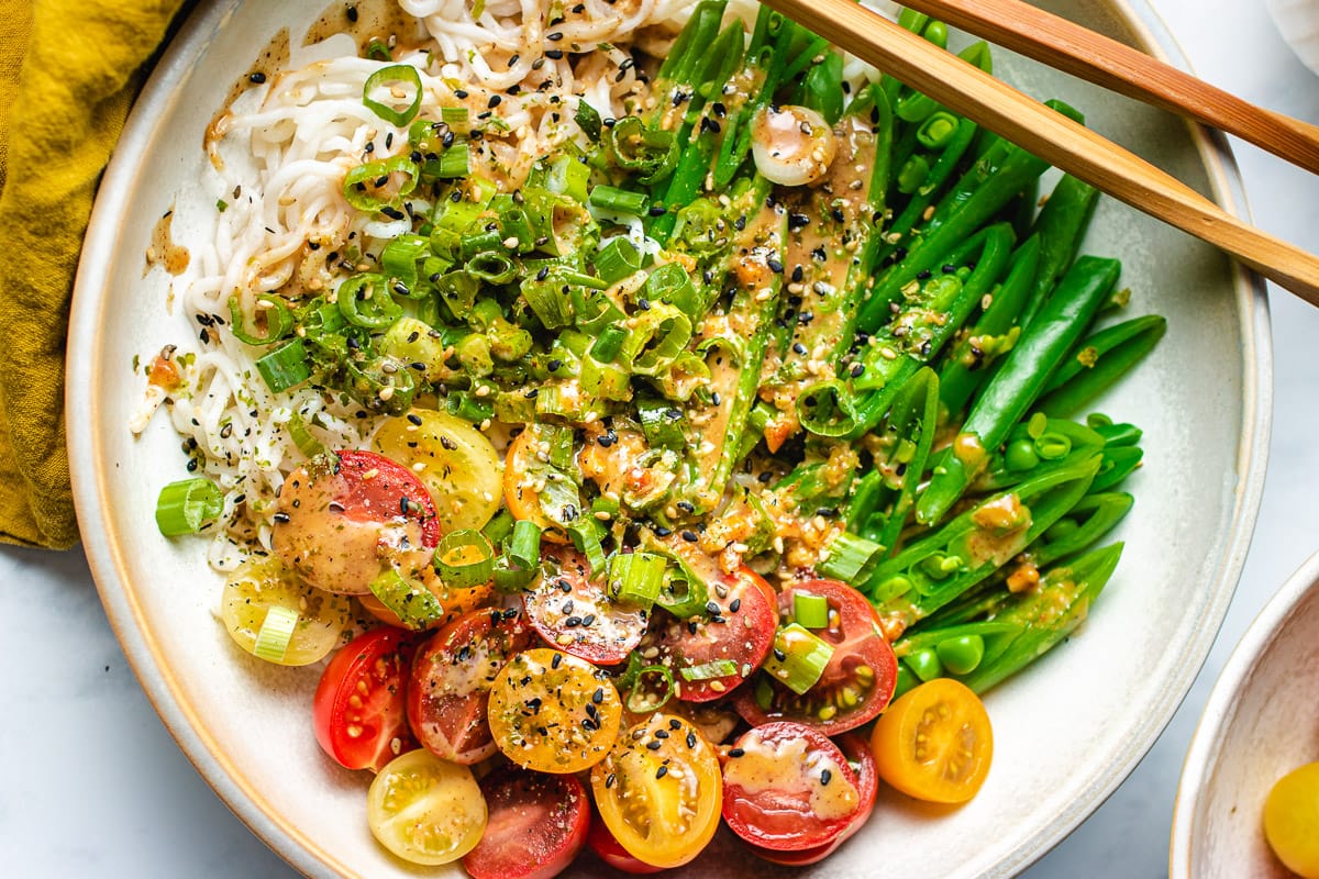 Shirataki Noodles Recipe with Asian Peanut Sauce | I Heart Umami®