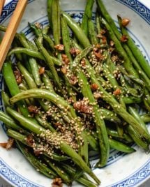 Sauteed garlicky green beans with sesame recipe