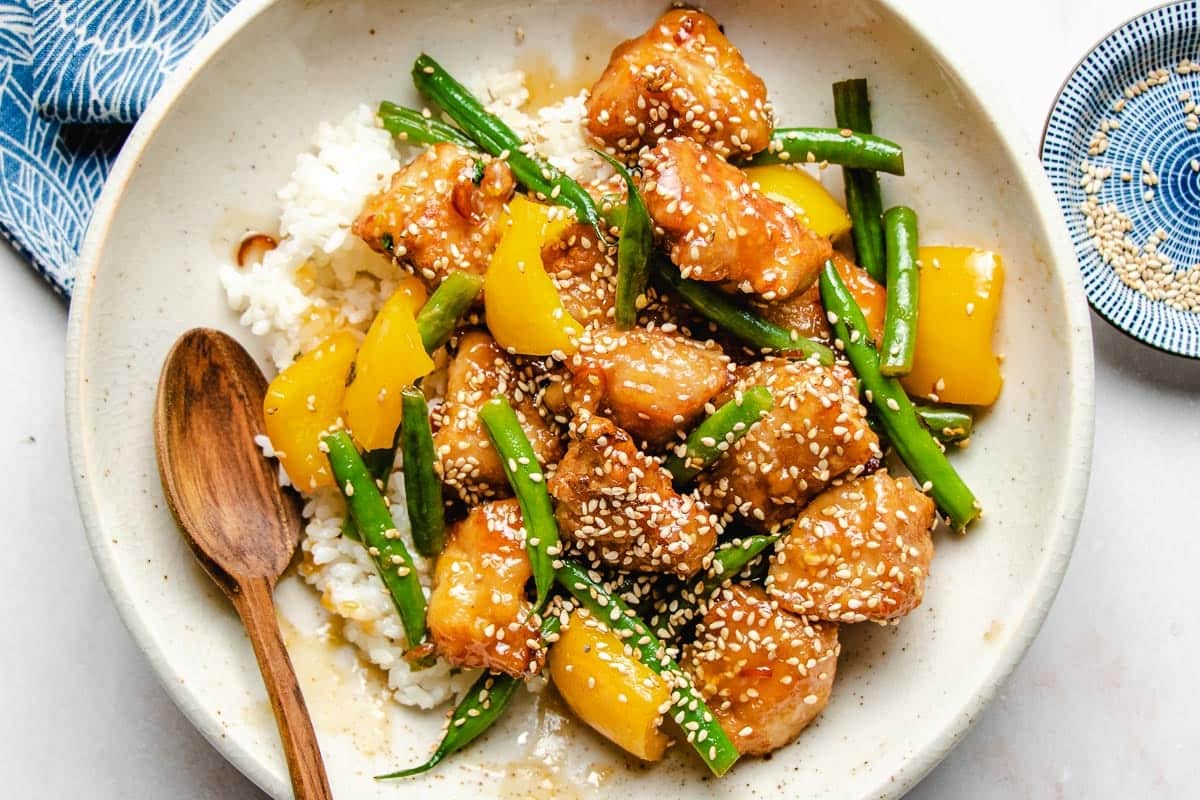 https://iheartumami.com/wp-content/uploads/2023/05/Panda-express-sesame-chicken.jpg