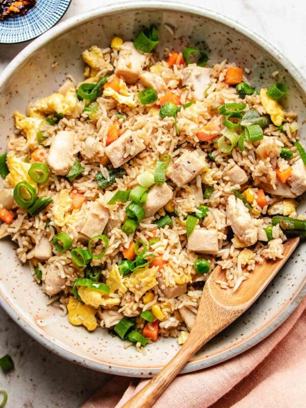 A feature image shows leftover turkey fried rice served on a white plate.