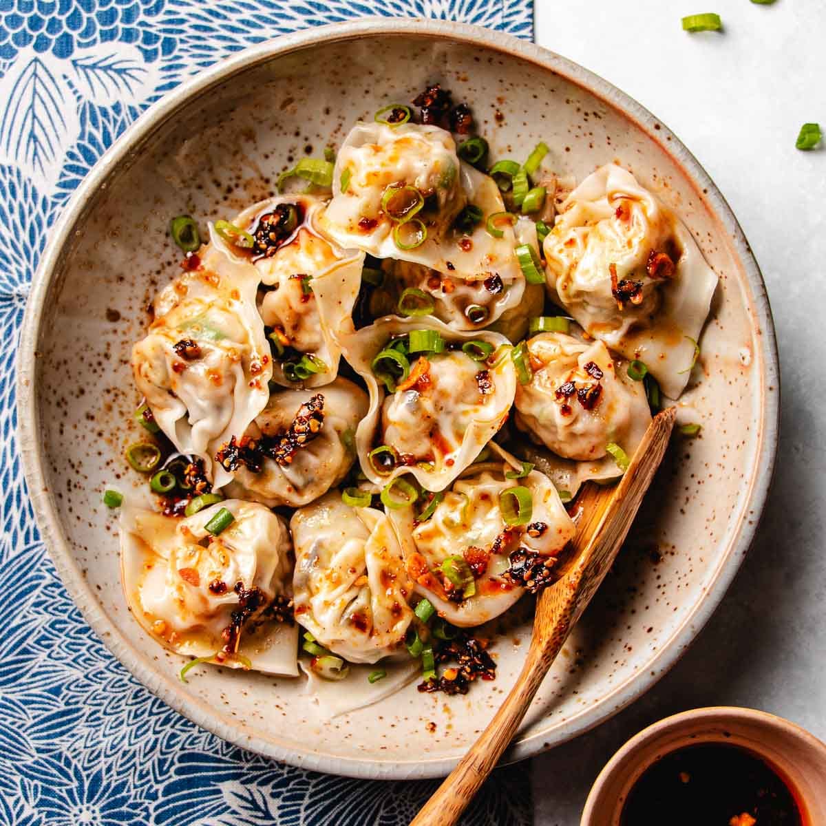 https://iheartumami.com/wp-content/uploads/2023/11/Shrimp-wonton-recipe.jpg