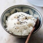 Recipe image shows Thai sticky rice (glutinous sweet rice) cooked in a microwave to perfectly sticky and chewy.