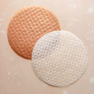 A how to image shows brown and white rice paper wrappers.
