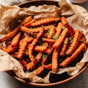 A recipe image shows air fried frozen sweet potato fries to crispy.